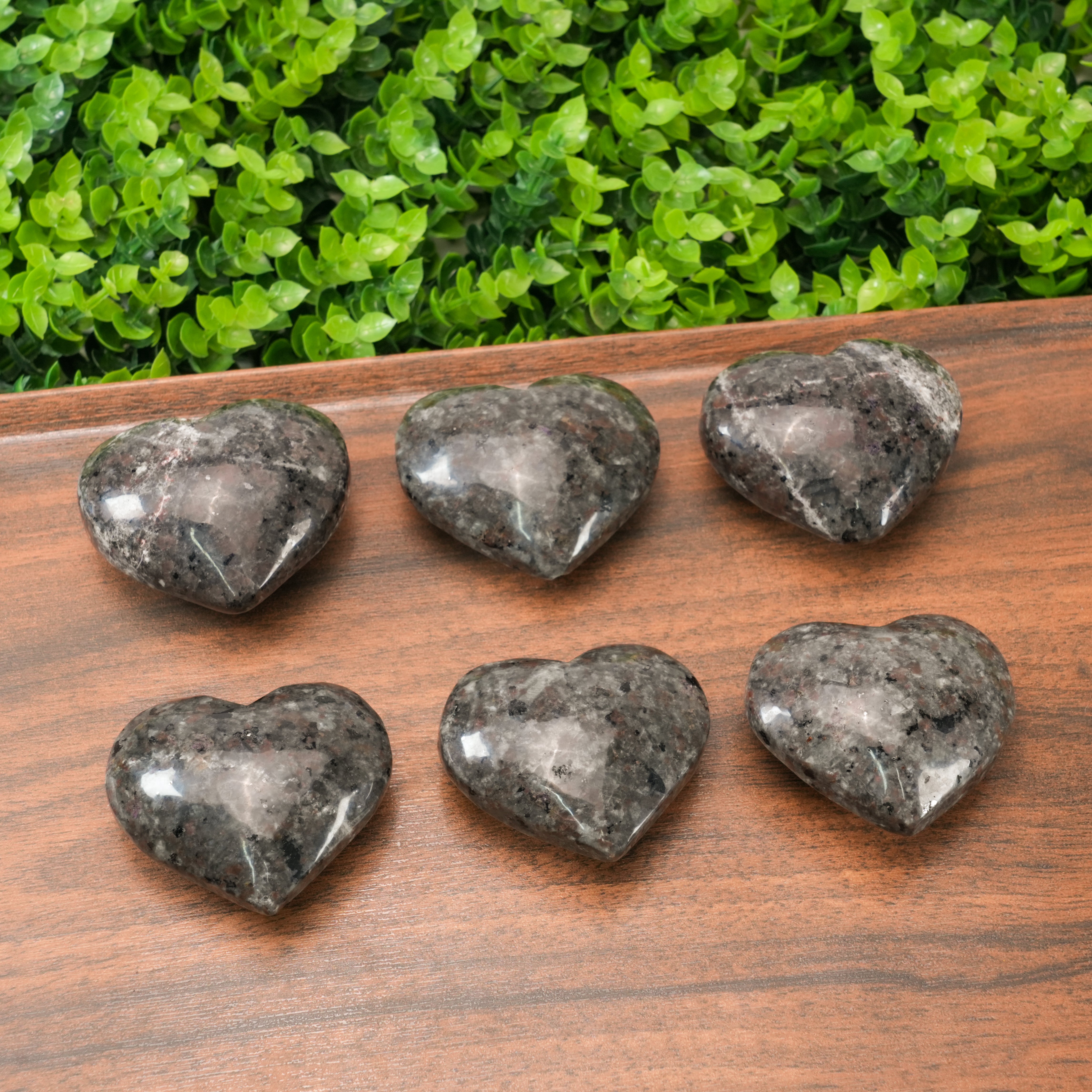 Yooperlite Heart Stone Natural Fluorescent Sodalite Crystal Heart, Polished Stone that Glows Under UV Light, Unique Collectible Gift