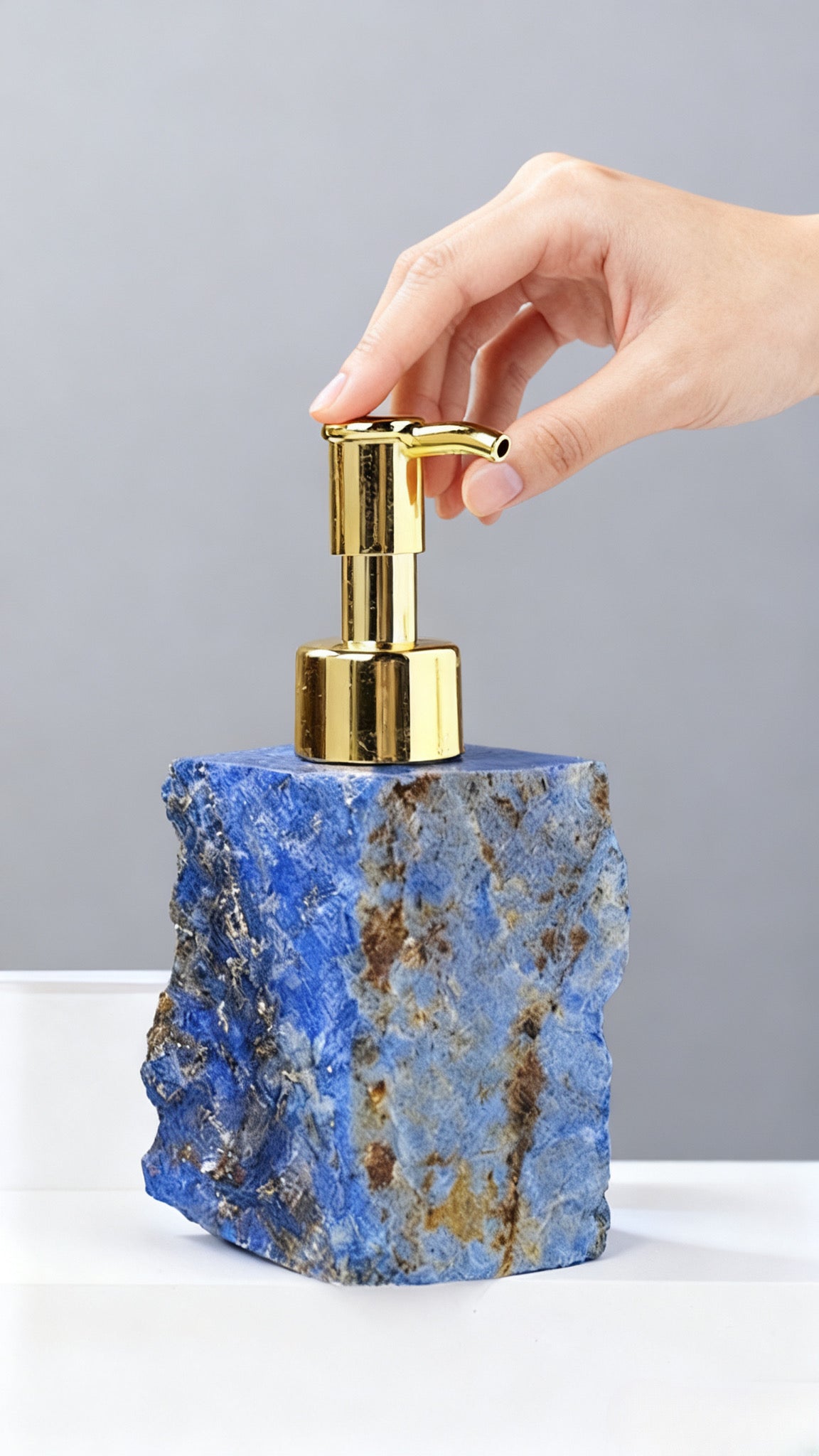 Crystal Raw Stone Push-Type Bottle