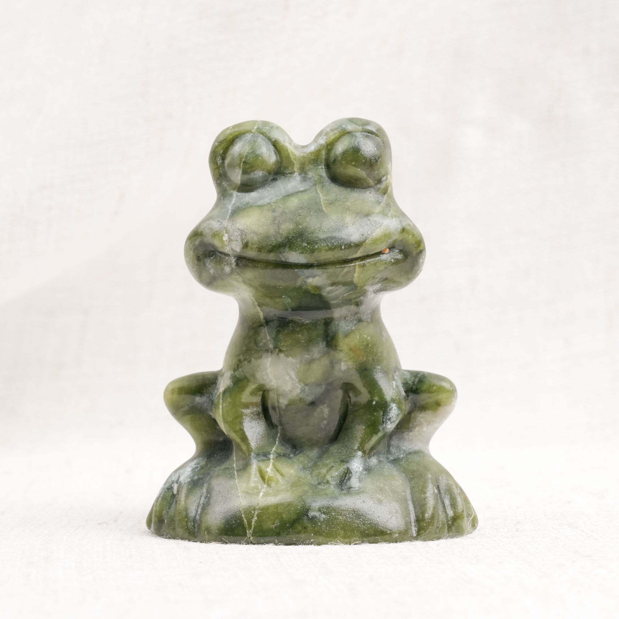Xiuyu Jade Frog Carving