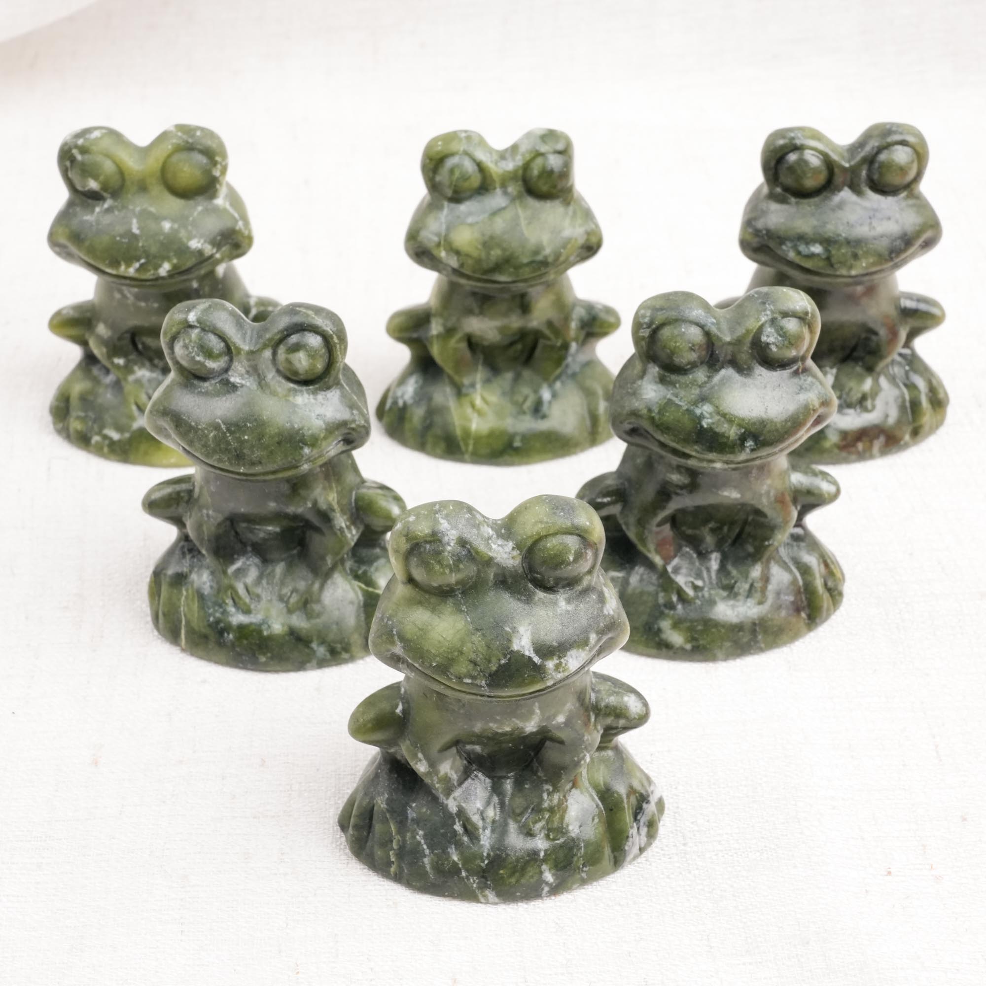 Xiuyu Jade Frog Carving