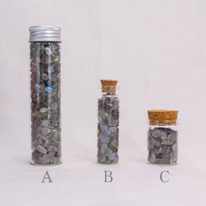 Labradorite Chips are ideal for creating mystical and beautiful jewelry.