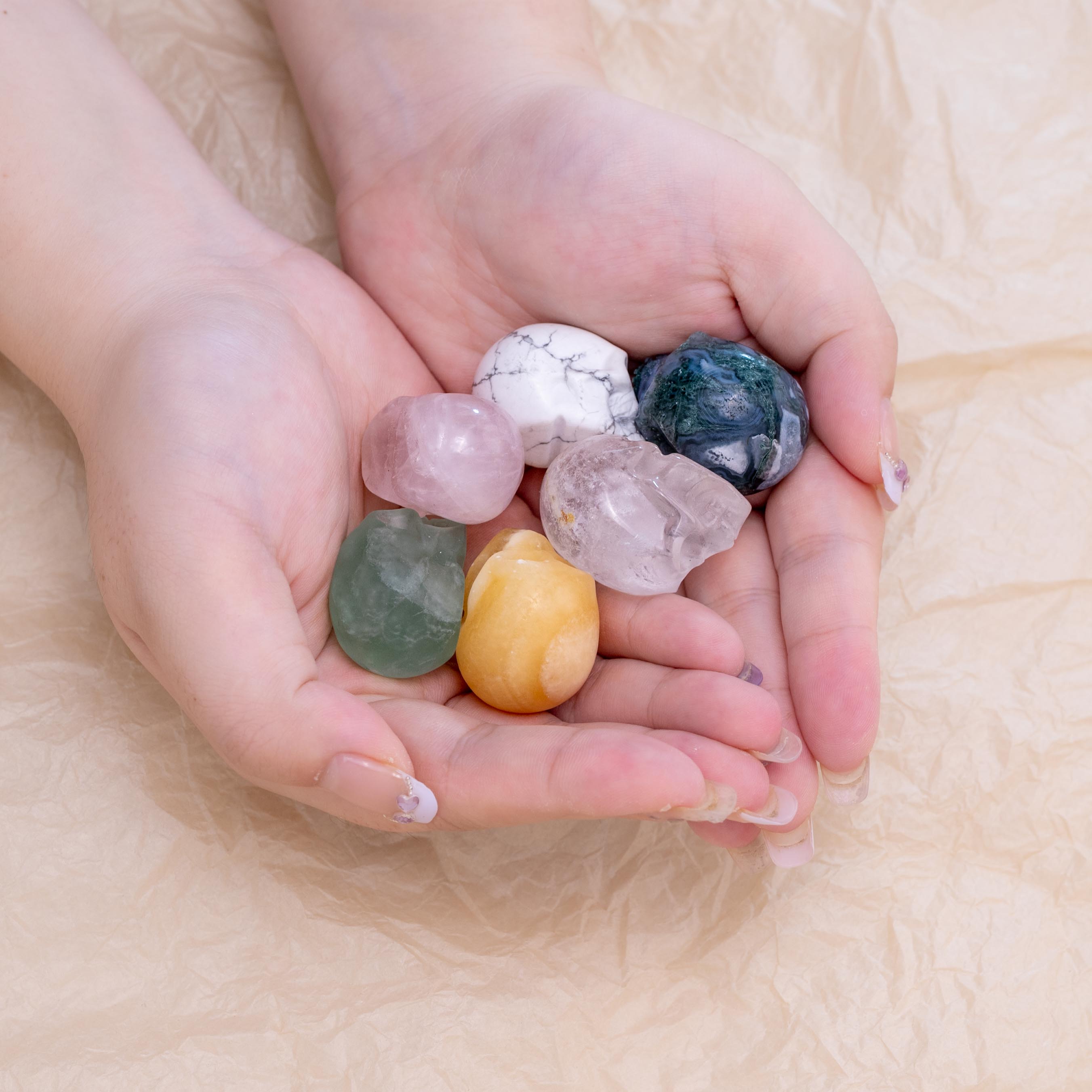 Use the Moss Agate Mini Skull to balance the heart chakra and promote personal growth