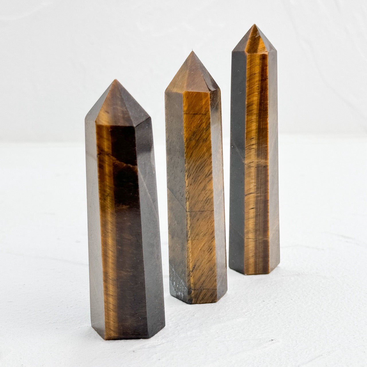 Yellow tiger eye point for chakra balancing