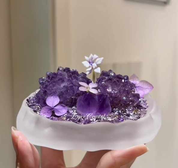 Small Crystal Decor Ideas for Minimalist Home Style