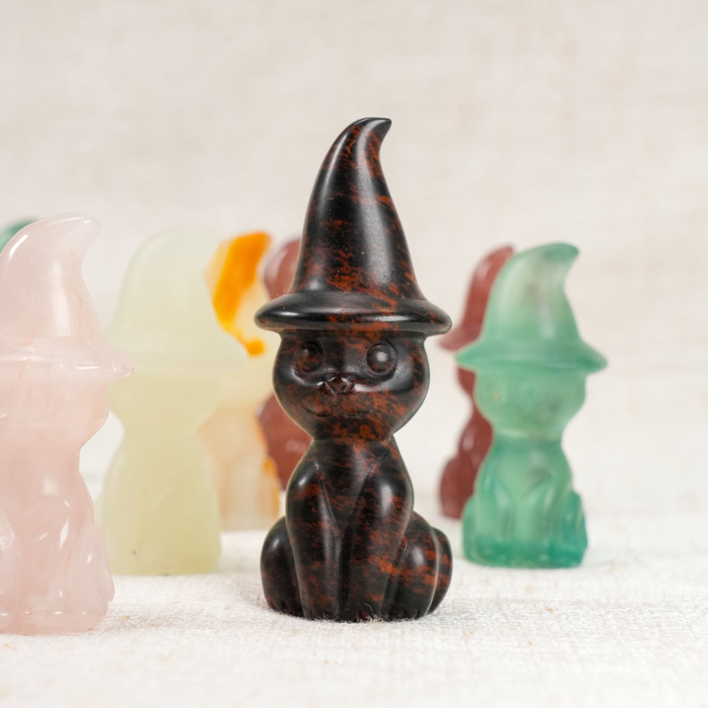 Natural Crystal Witch Cat Figurine, Hand Carved Wizard Kitten Statue, Healing Crystal Witch Hat Cat Ornament for Halloween Home Decor Crystal Gift