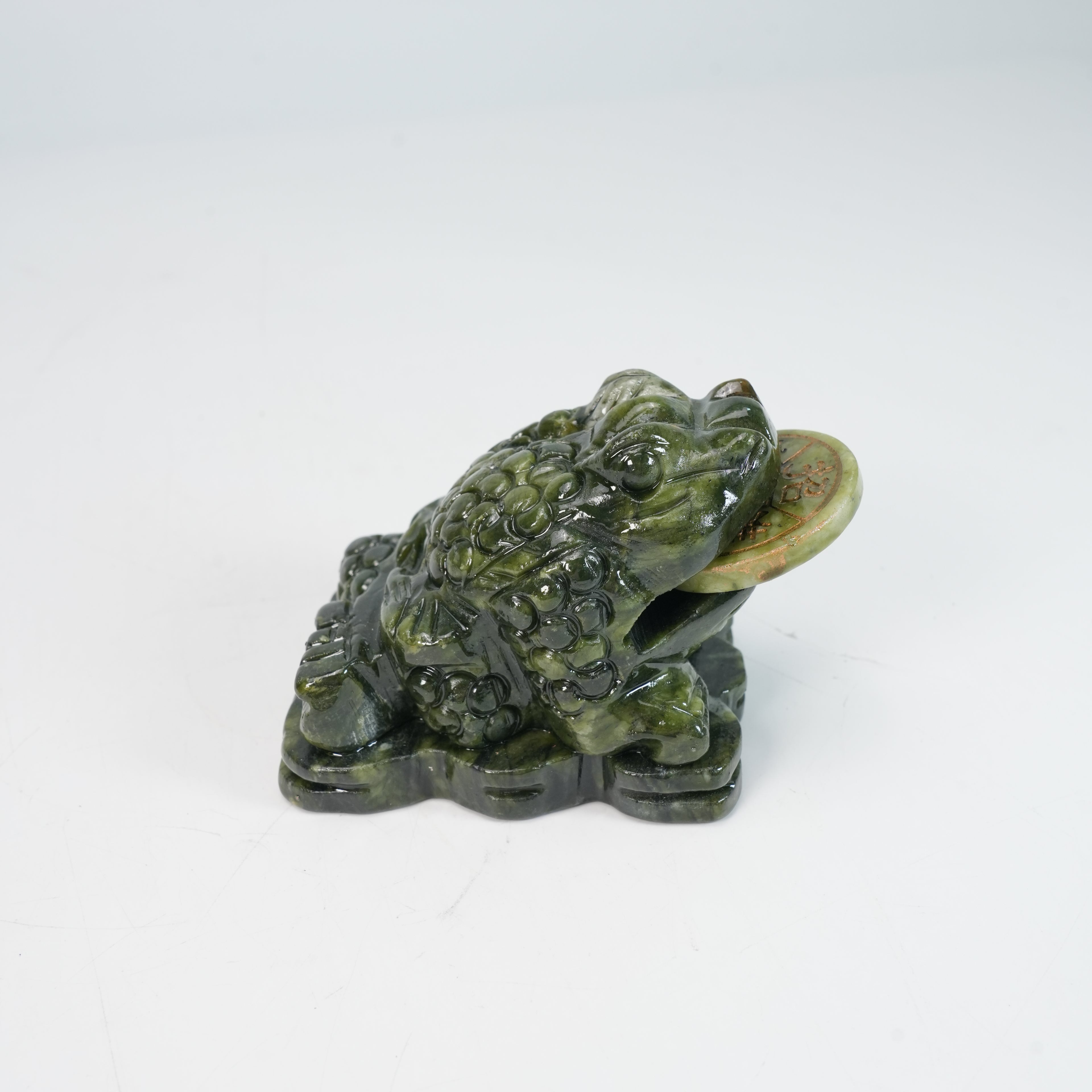 Natural Green Jade Money Frog Statue - Feng Shui Chan Chu for Wealth & Prosperity, 4.3" Hand-Carved Crystal Toad Figurine for Home Office Luck