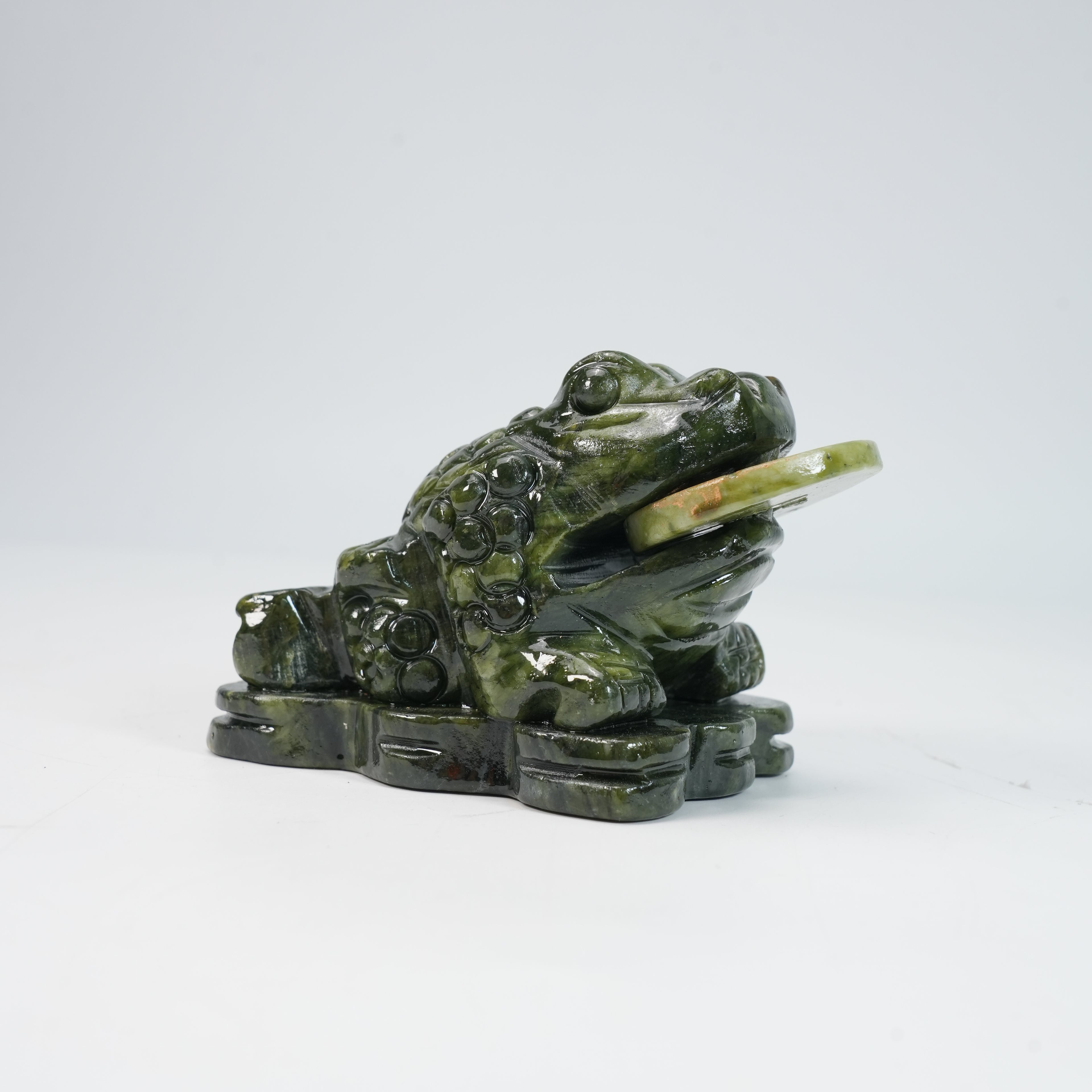 Natural Green Jade Money Frog Statue - Feng Shui Chan Chu for Wealth & Prosperity, 4.3" Hand-Carved Crystal Toad Figurine for Home Office Luck