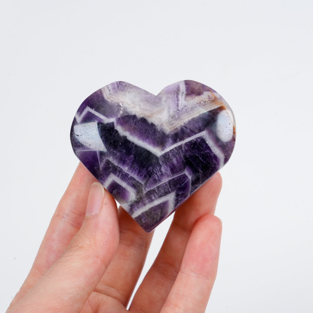 Dream Amethyst Heart Palm Stone, Polished Chevron Amethyst Heart Worry Stone, Natural Crystal Thumb Stone for Meditation, Stress Relief & Spiritual Decor