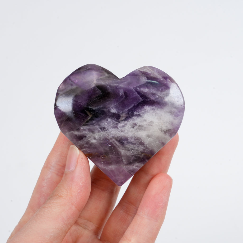 Dream Amethyst Heart Palm Stone, Polished Chevron Amethyst Heart Worry Stone, Natural Crystal Thumb Stone for Meditation, Stress Relief & Spiritual Decor