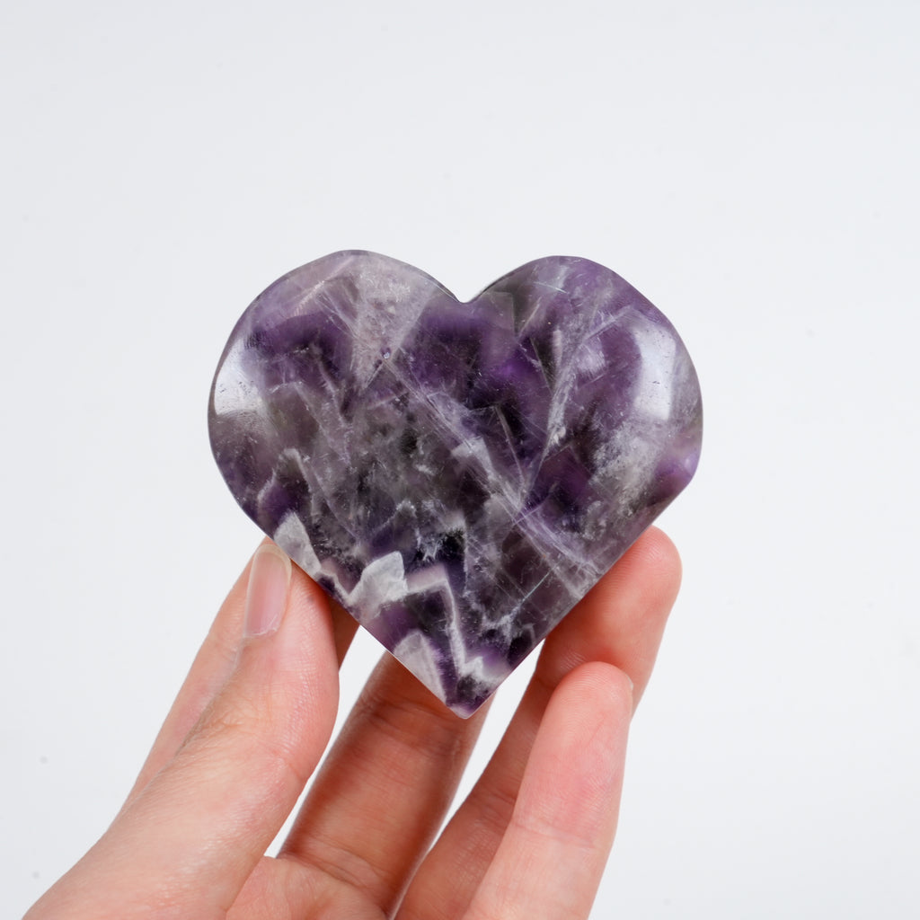 Dream Amethyst Heart Palm Stone, Polished Chevron Amethyst Heart Worry Stone, Natural Crystal Thumb Stone for Meditation, Stress Relief & Spiritual Decor