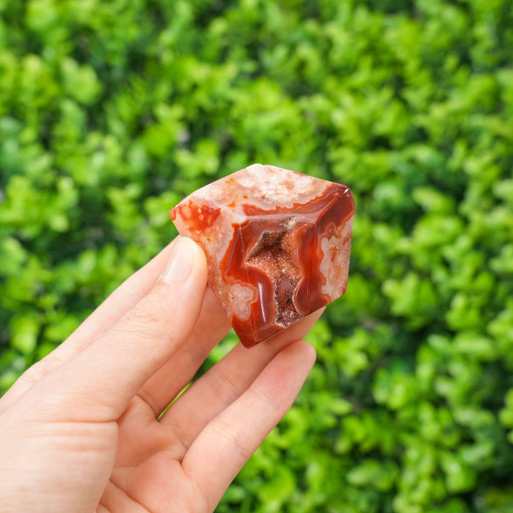 Sardonyx Freeform – 100% Undyed Crystal for Healing & Home Decor