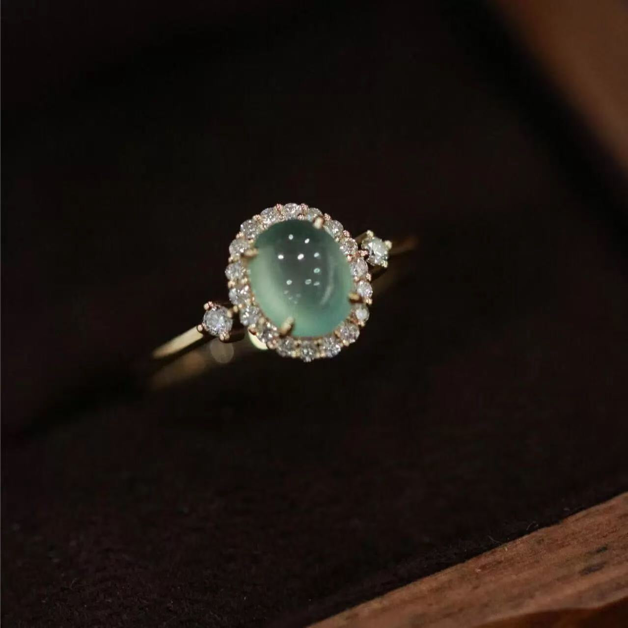 Green Chalcedony Egg-Shaped Women Ring