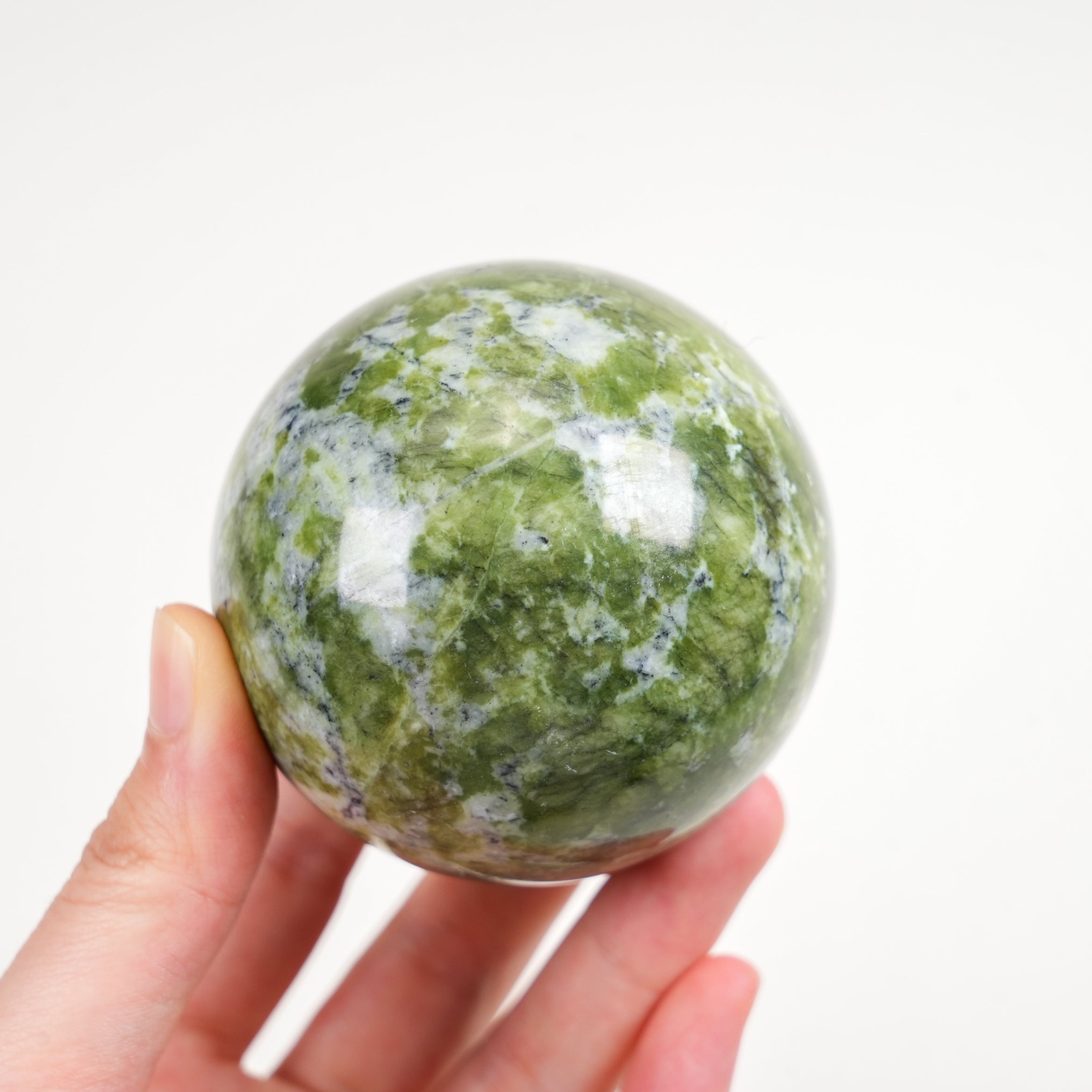 Natural Green Xiuyu Jade Sphere 6.6cm(2.6in), Hand Polished Healing Gemstone Ball, Natural Mineral Stone Sphere for Home Desktop Decor, Meditation Crystal Ornament
