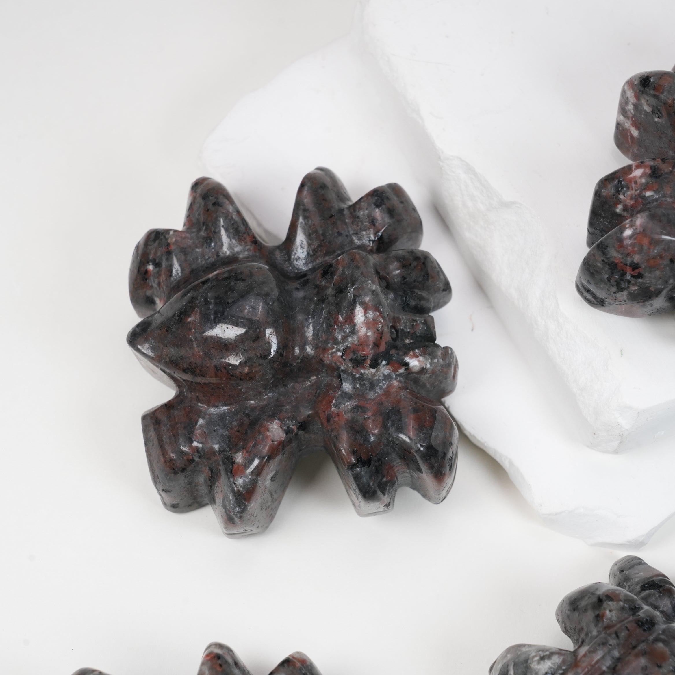 Natural Yooperlite Spider Crystal Carving, Polished Halloween Gemstone Spider Ornament for Home Decor & Holiday Collection
