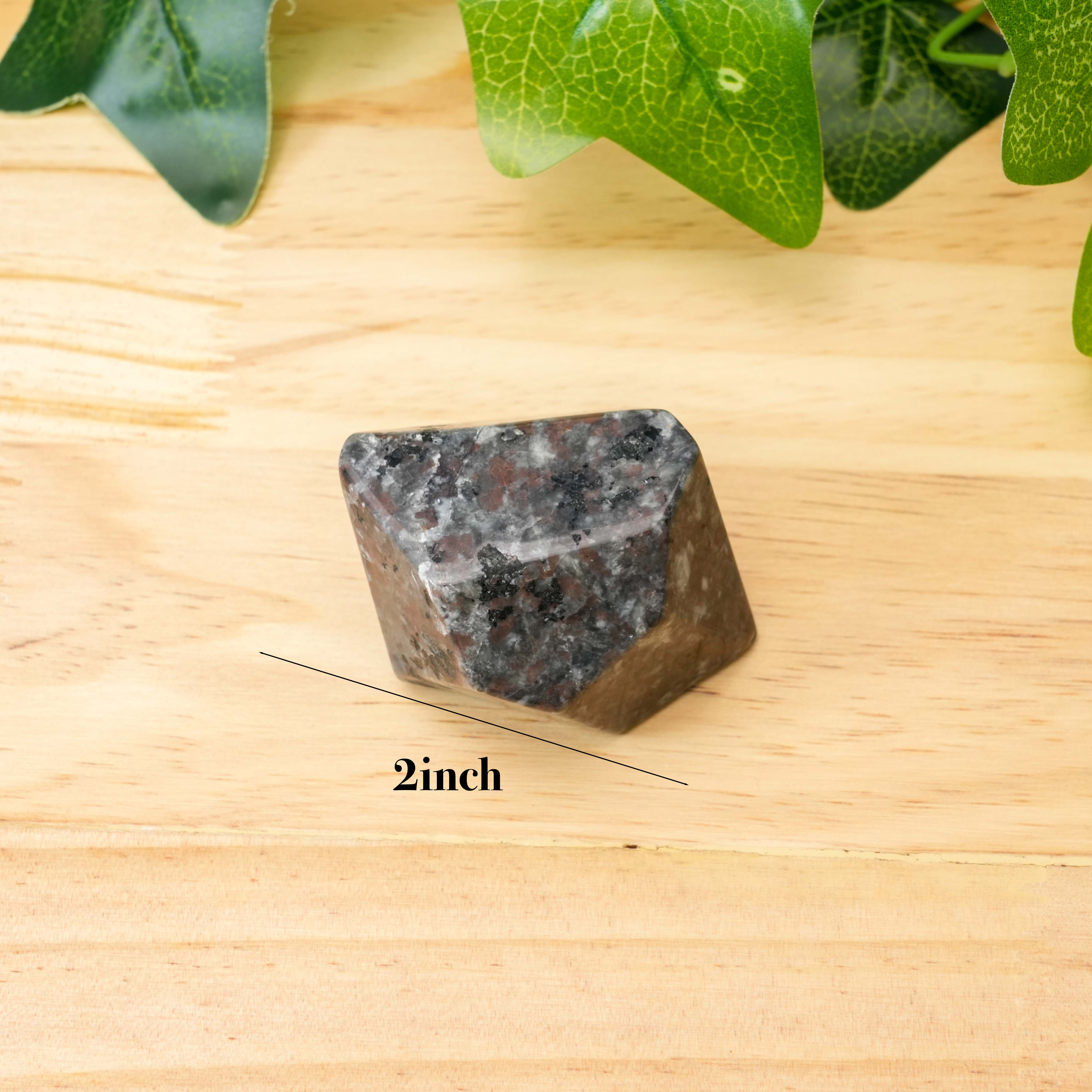 Yooperlite Freeform | UV Reactive Fluorescent Crystal for Decoration & Energy Work