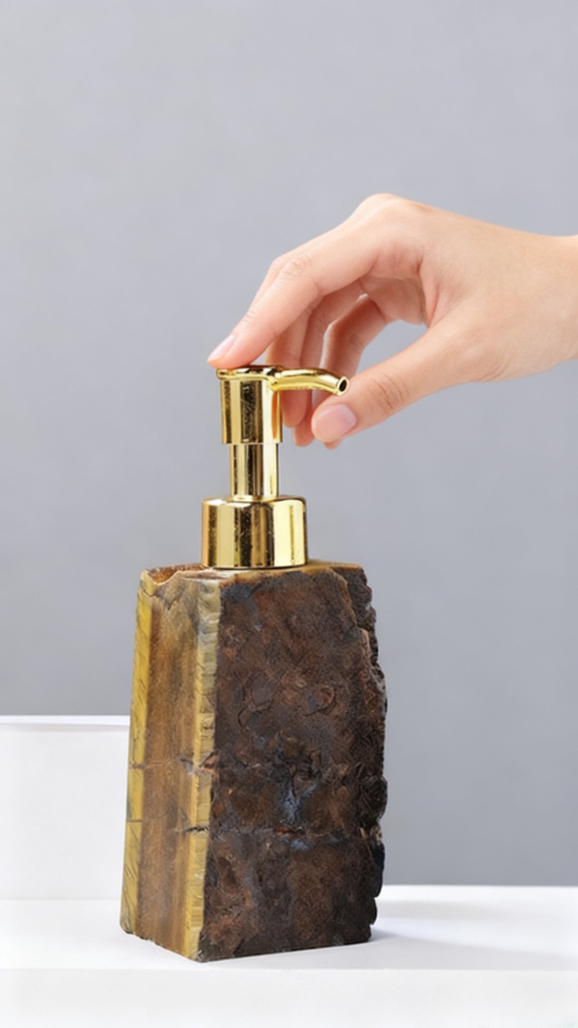 Crystal Raw Stone Push-Type Bottle