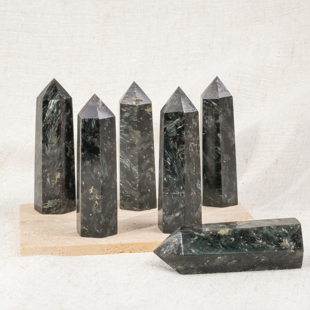 Astrophyllite Point