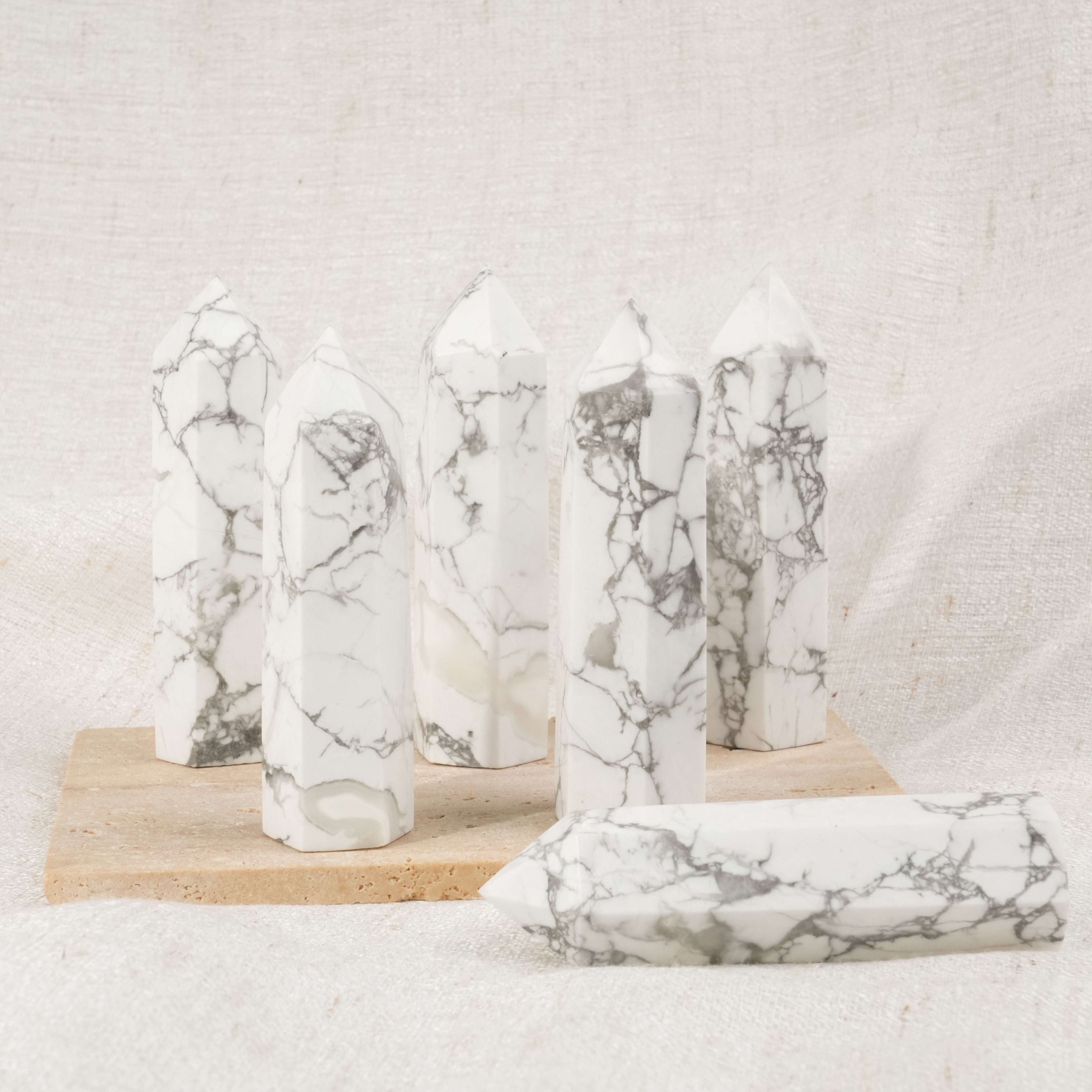 Howlite Point