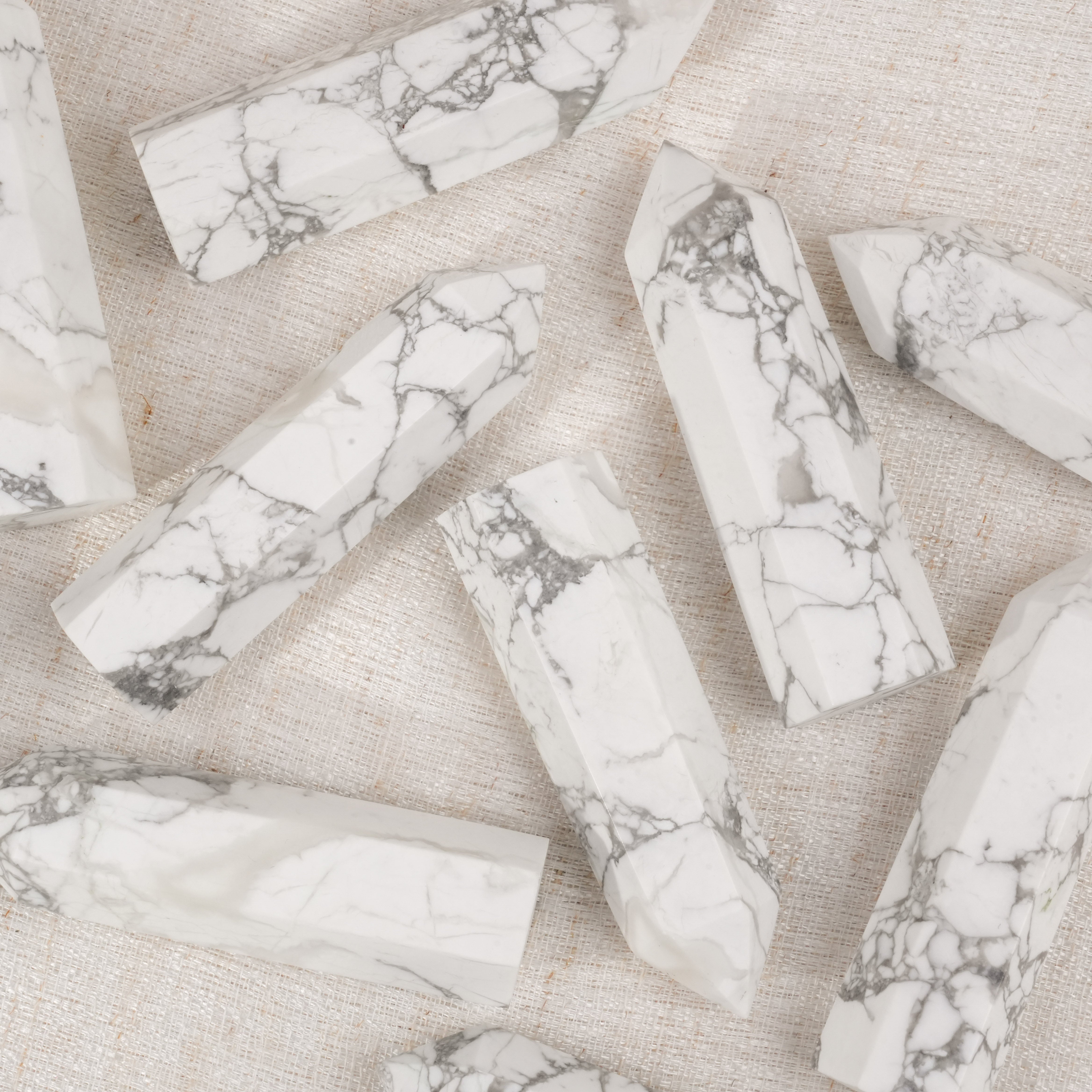 Howlite Point