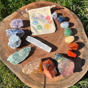 15Pcs Rough & Tumbled Beginner Chakra Crystal Set, Chakra Crystal Box w/Metaphysical Crystals, Crystal Starter Stone Kit, Great Gift Idea