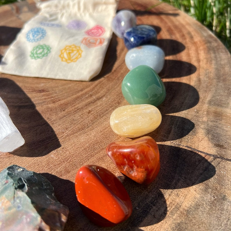 15Pcs Rough & Tumbled Beginner Chakra Crystal Set, Chakra Crystal Box w/Metaphysical Crystals, Crystal Starter Stone Kit, Great Gift Idea