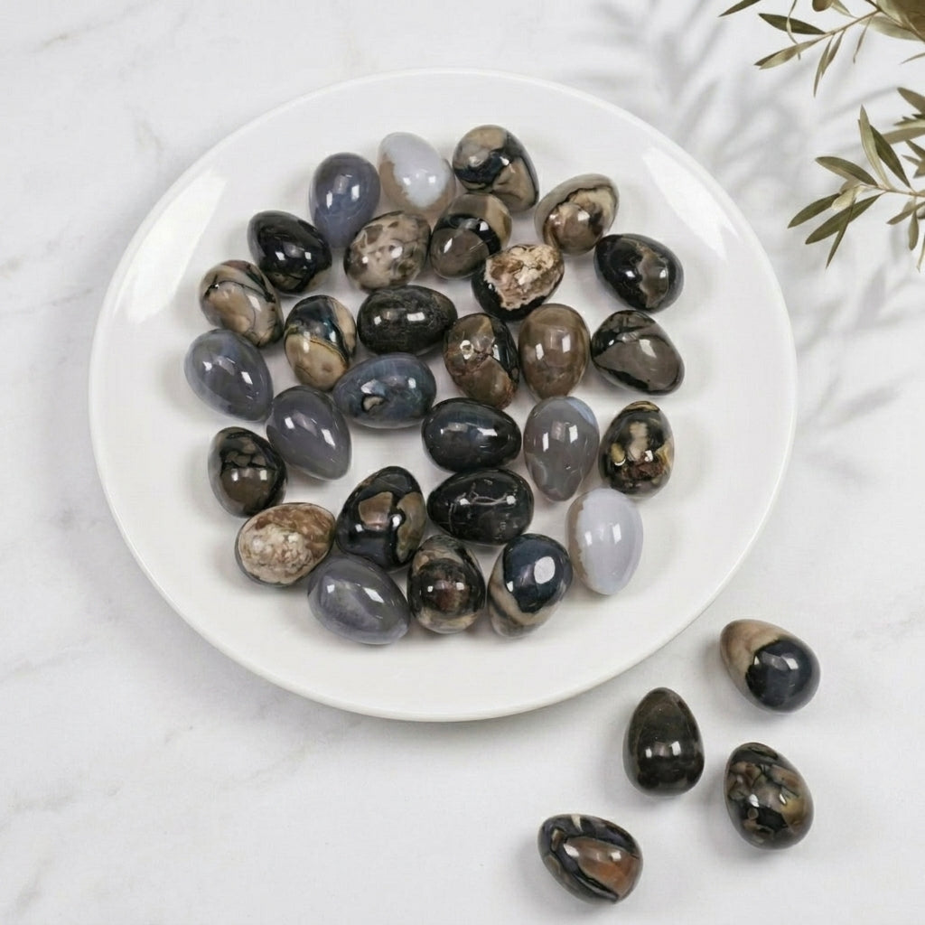 Natural UV Reactive Black Volcanic Agate Egg Tumbled Stone, Polished Fluorescent Volcanic Agate Palm Worry Stone for Meditation Altar Crystal Decor Gift