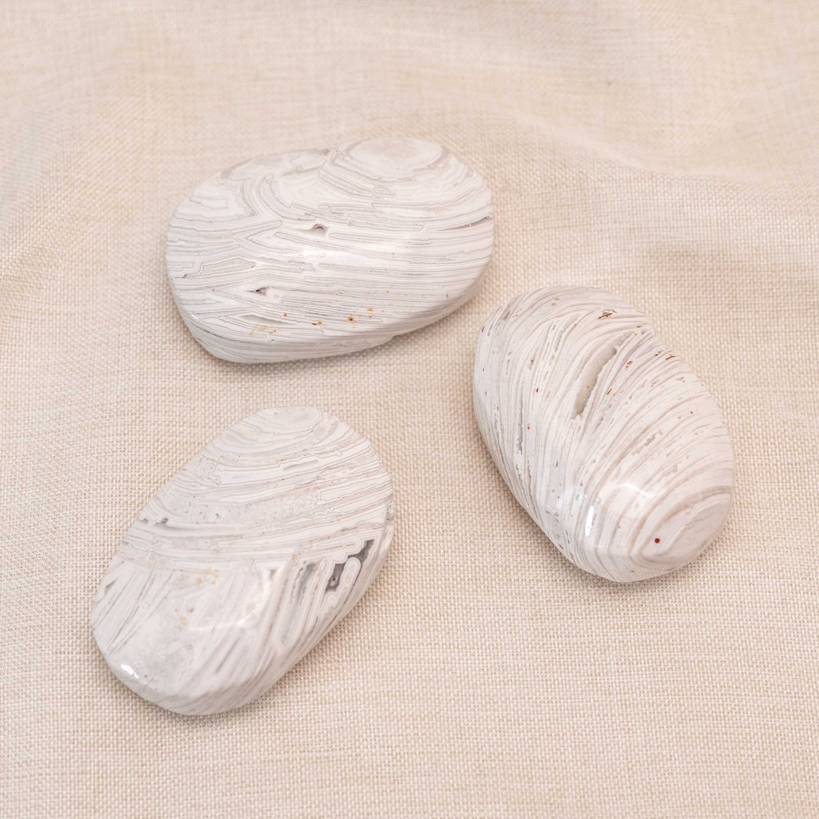 White Mexico Agate Palmstone: A perfect choice showcasing the beauty of nature and serene energy