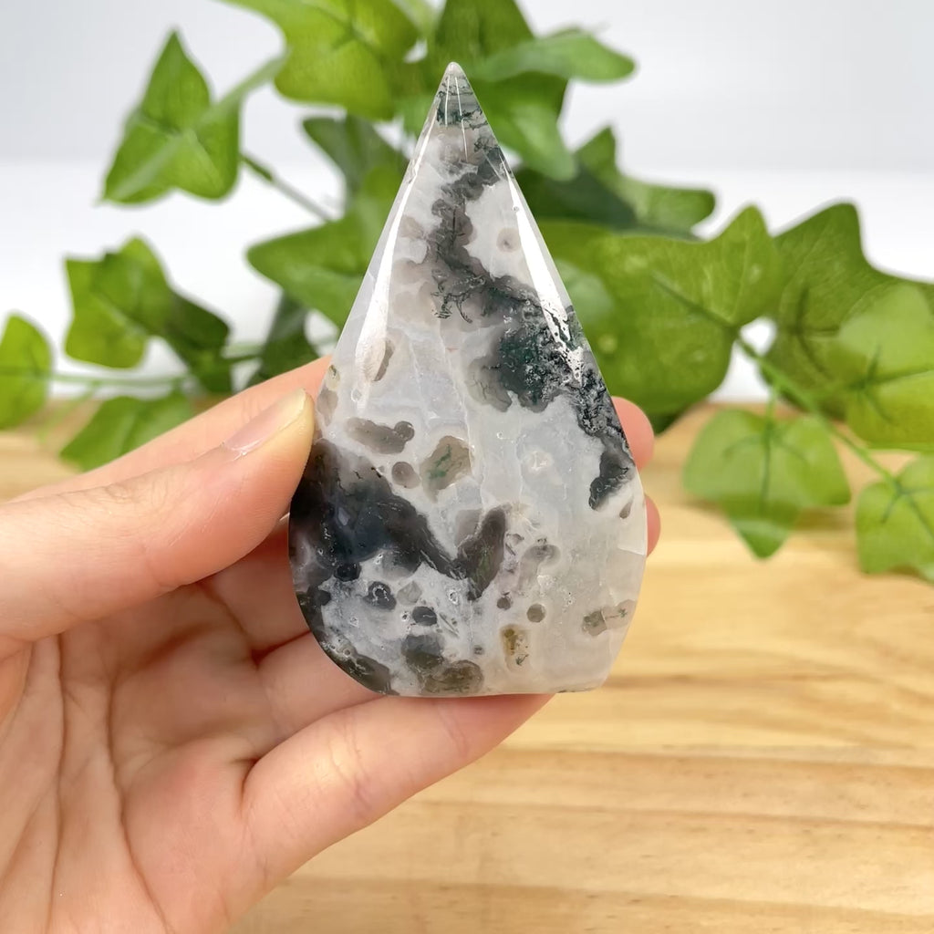 Moss Agate Ornament - Unique Veins, Home Decor & Healing Crystal