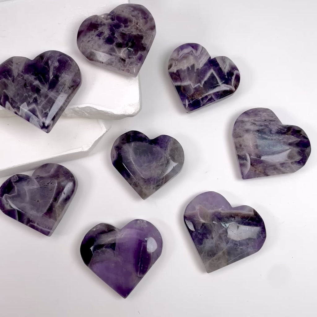 Dream Amethyst Heart Palm Stone, Polished Chevron Amethyst Heart Worry Stone, Natural Crystal Thumb Stone for Meditation, Stress Relief & Spiritual Decor