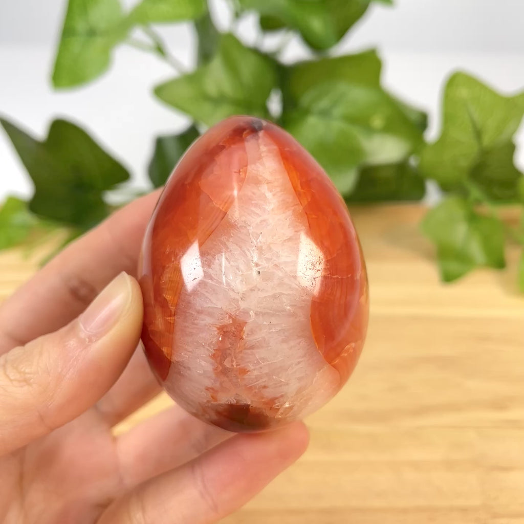 Natural Red Agate Crystal Egg Hand-Polished Healing Stone Sculpture